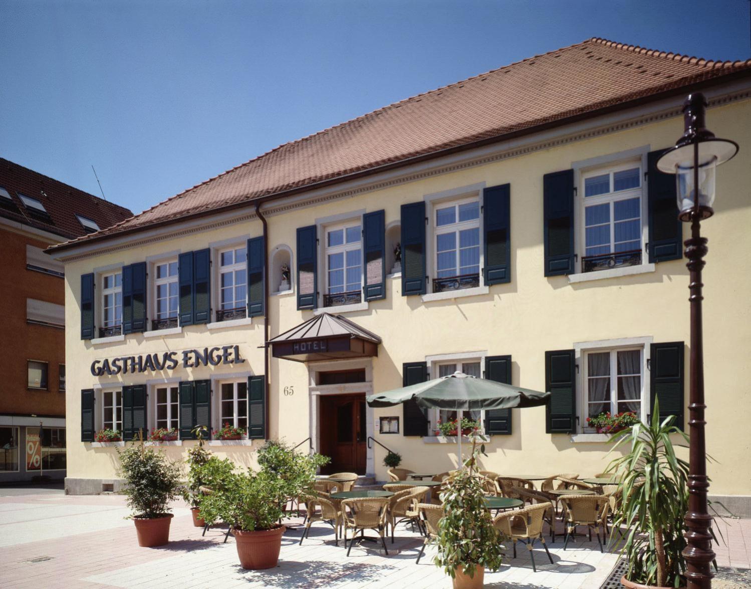 מלון ראסטאט Gasthaus Zum Engel מראה חיצוני תמונה